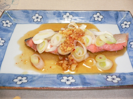 鮭のレンジ蒸し　生姜ソース